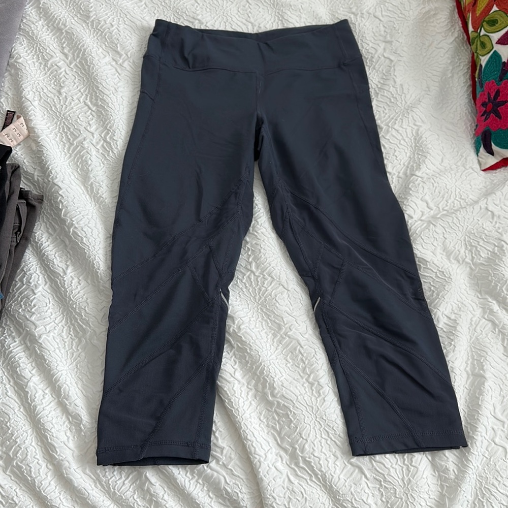 Zella Mesh Crop Leggings size Small Blue